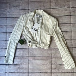 NWT ZARA Crop Blazer pin striped Xs. Shoulder pads
